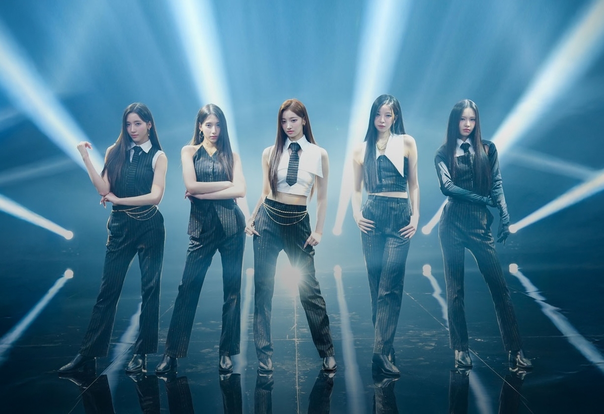Chinese girl group A2O MAY created by former SM Entertainment producer Lee Soo Man makes history on North American radio charts